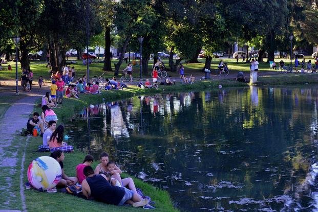 Ardió la Ciudad con una marca de verano: 33º grados a las 15