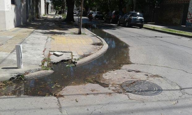 Berisso: bocas de tormentas tapadas y desbordes