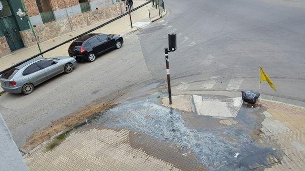 Desborde cloacal en la esquina 
de diagonal 80 y 40