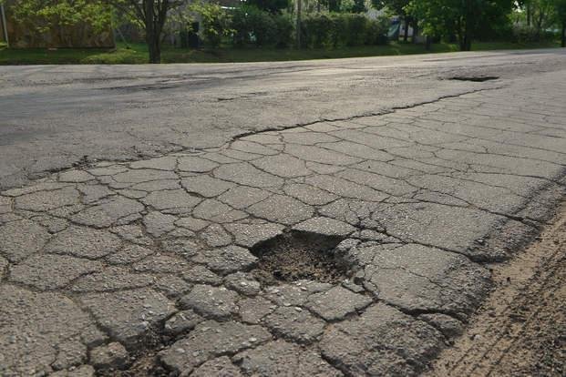 Los baches ganan terreno
en 454 y 30