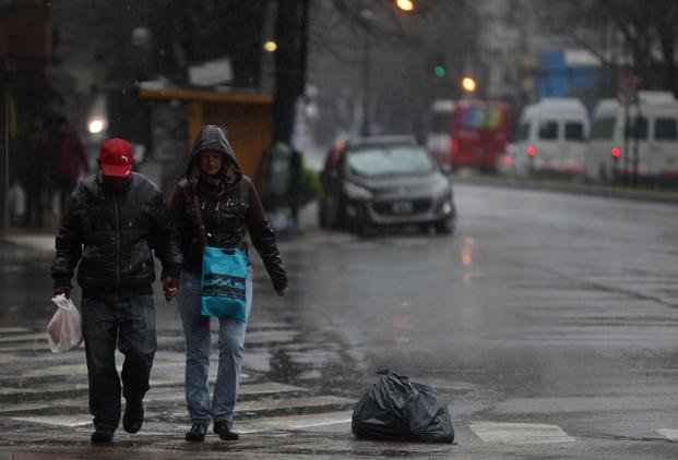 Cielo gris y lluvias en la Ciudad