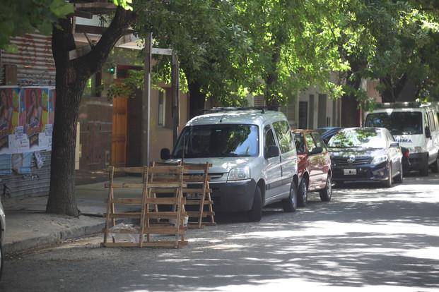 Se multiplican los espacios de estacionamiento reservados en forma indebida