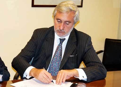 Apuran el nombramiento de Conte Grand en la Procuración
