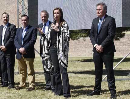 Vidal: “Estamos peleando contra las mafias”