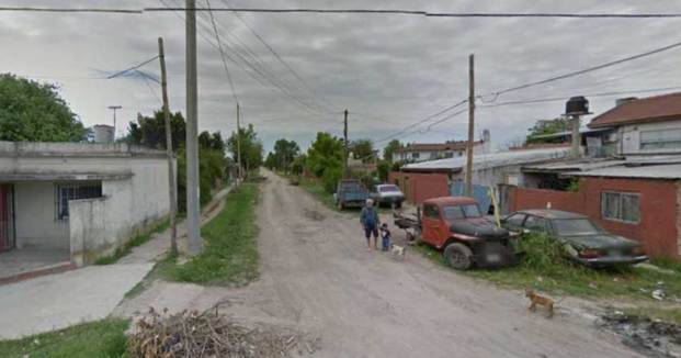 Asesinaron a un hombre frente 
a su mujer en Glew