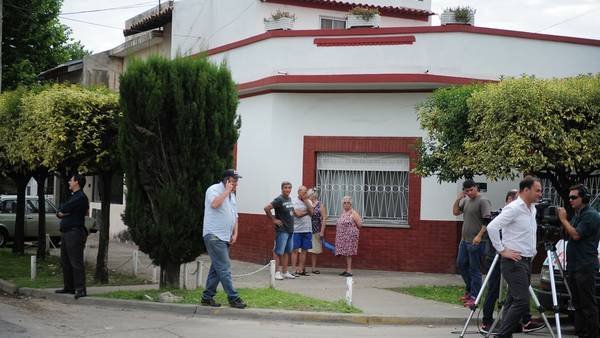 Ejecutan a tiros a un arquitecto delante de la hija de su pareja