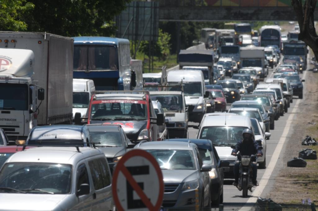 Para los automovilistas fue otro día insufrible en la Autopista La Plata