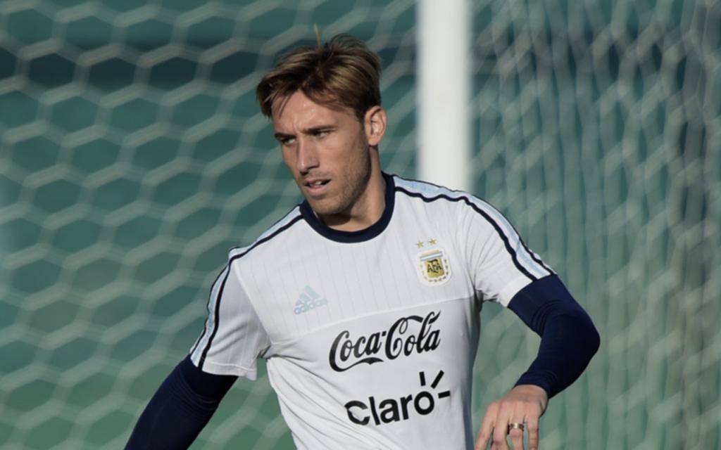 Biglia es baja y lo reemplazará Insúa en la gira que la Selección hará por Rusia
