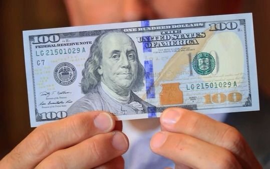 En el arranque de noviembre, el dólar cerró a $ 17,52 para la venta
