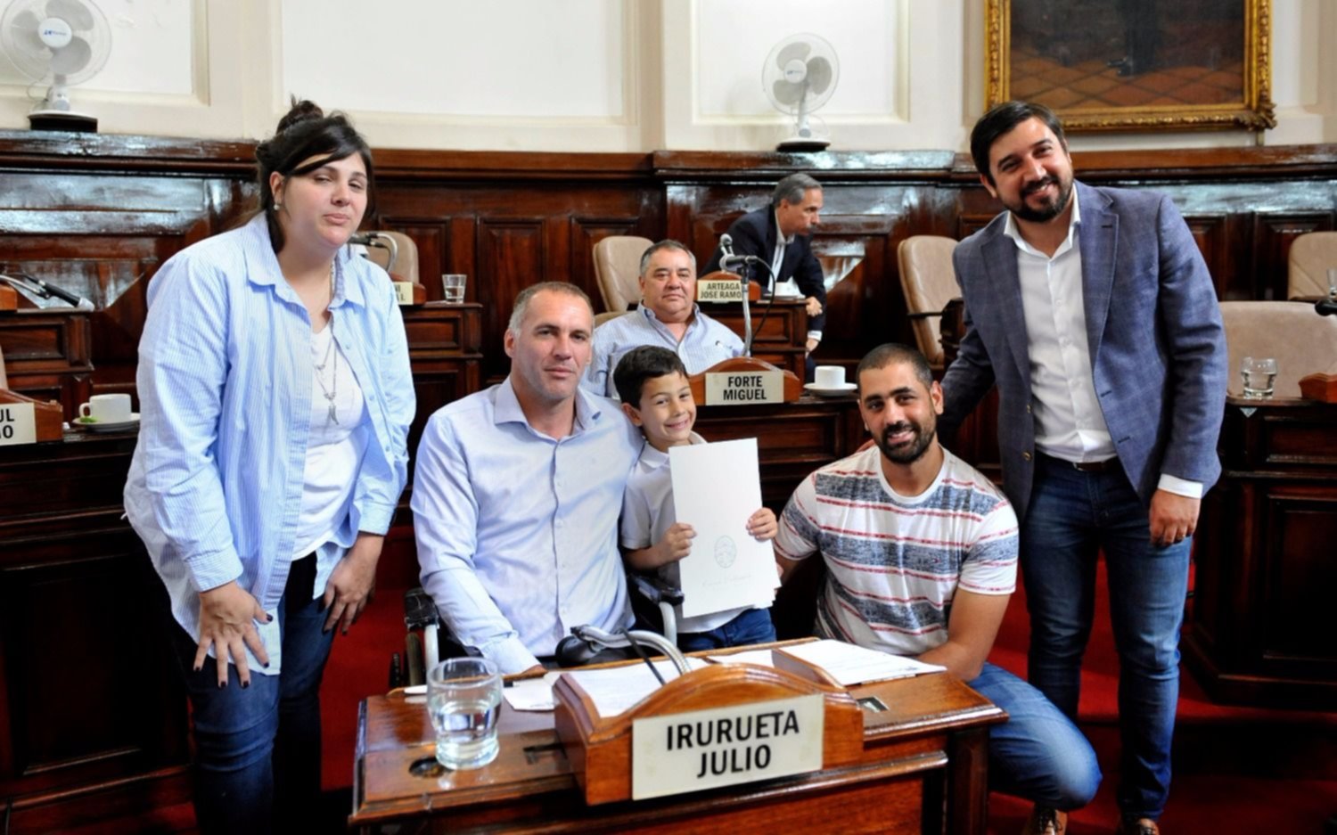 Un nene que donó sus ahorros a un comedor de Ringuelet fue distinguido en el Concejo
