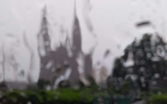 Llueve en la Ciudad 