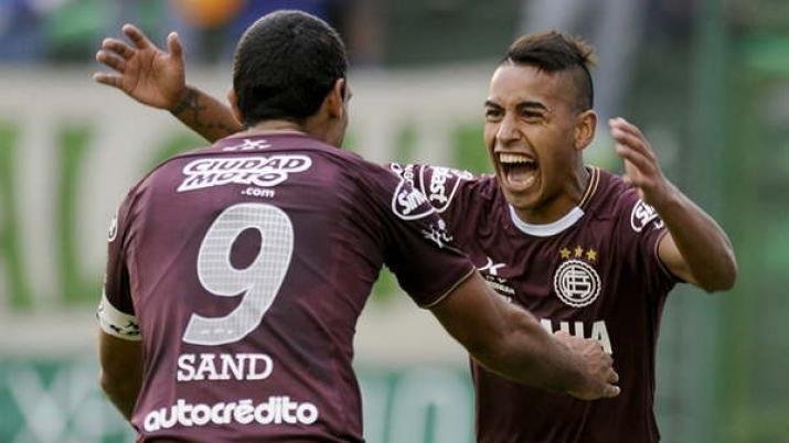 “Los jugadores de River se puteaban entre ellos”