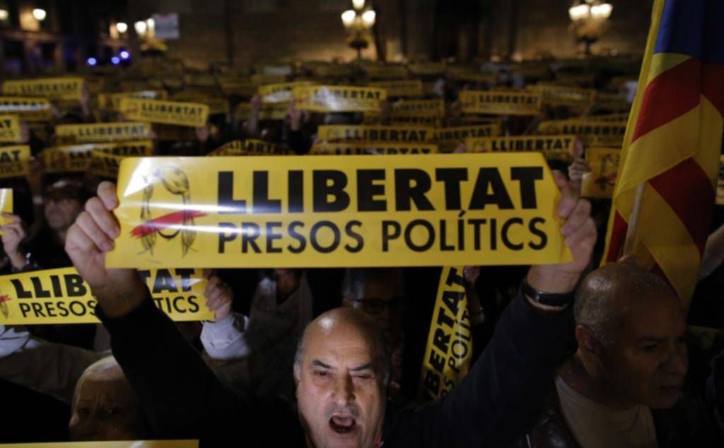 España emitió una orden internacional de arresto contra Carles Puigdemont