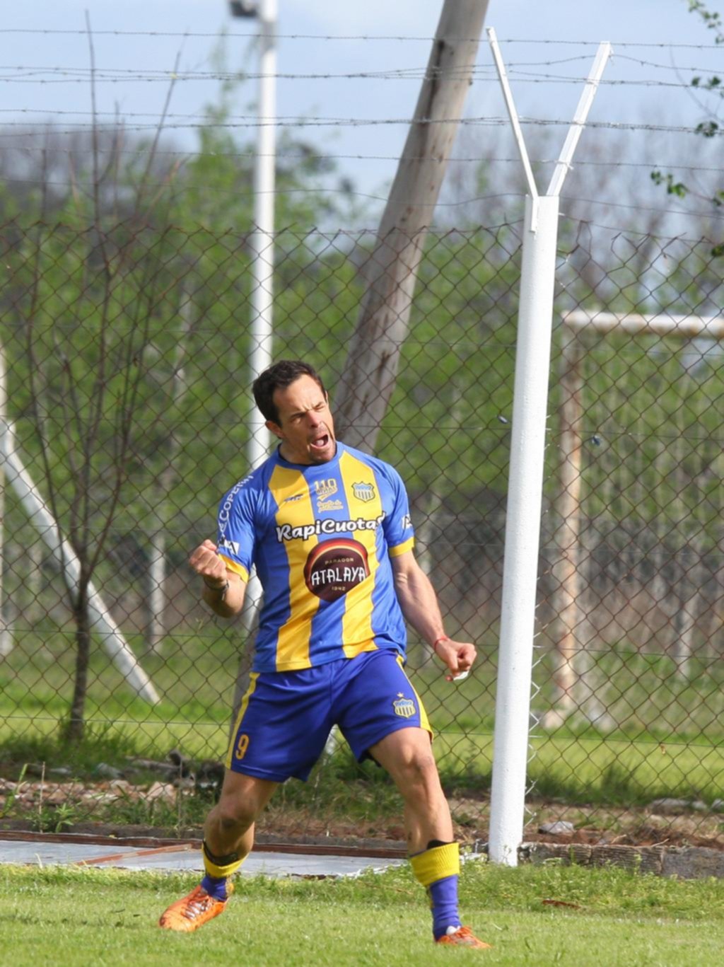 “Hay que ganar como sea”, dijo el Mono Ferretti