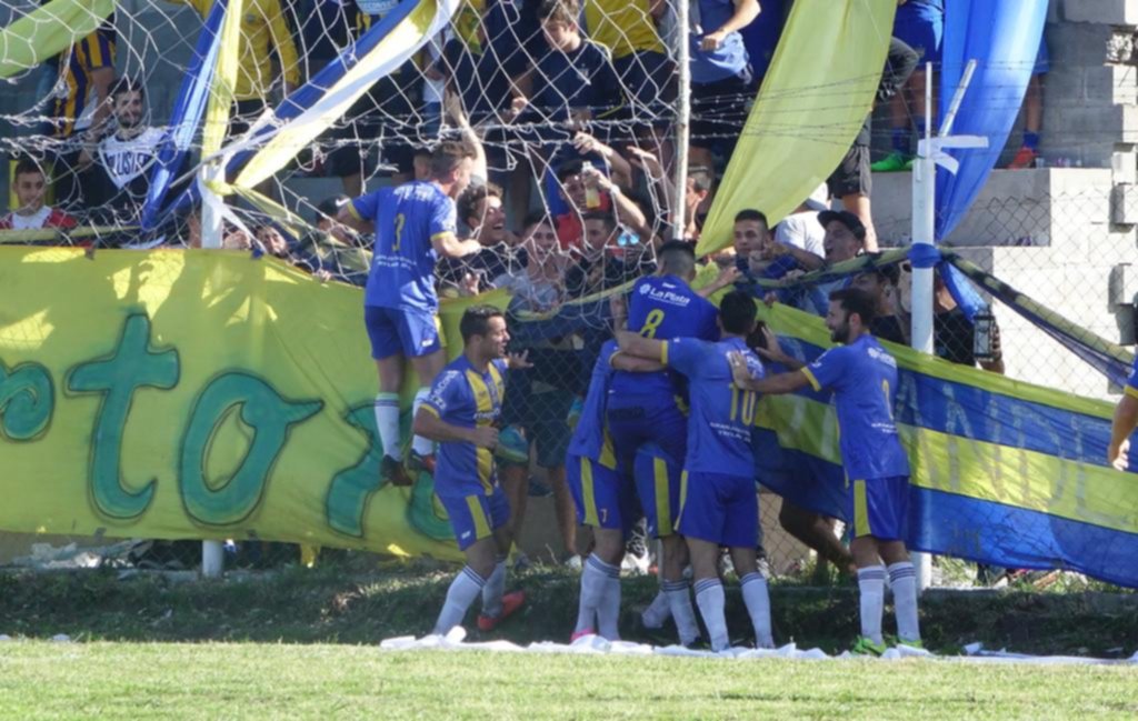 Everton goleó a Jorge Newbery y aún sueña con la salvación