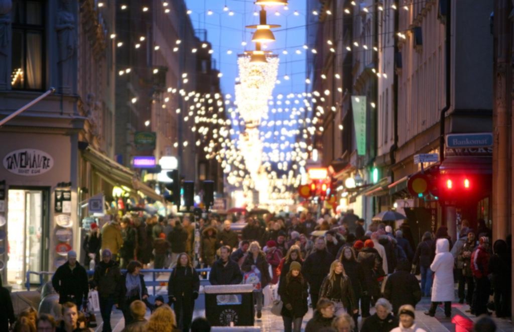 Ciudad encantada: Estocolmo, con una llamativa decoración en Navidad
