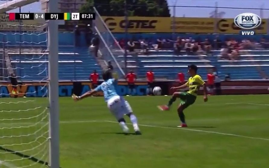 Defensa goleó a Temperley y renunció Alvarez