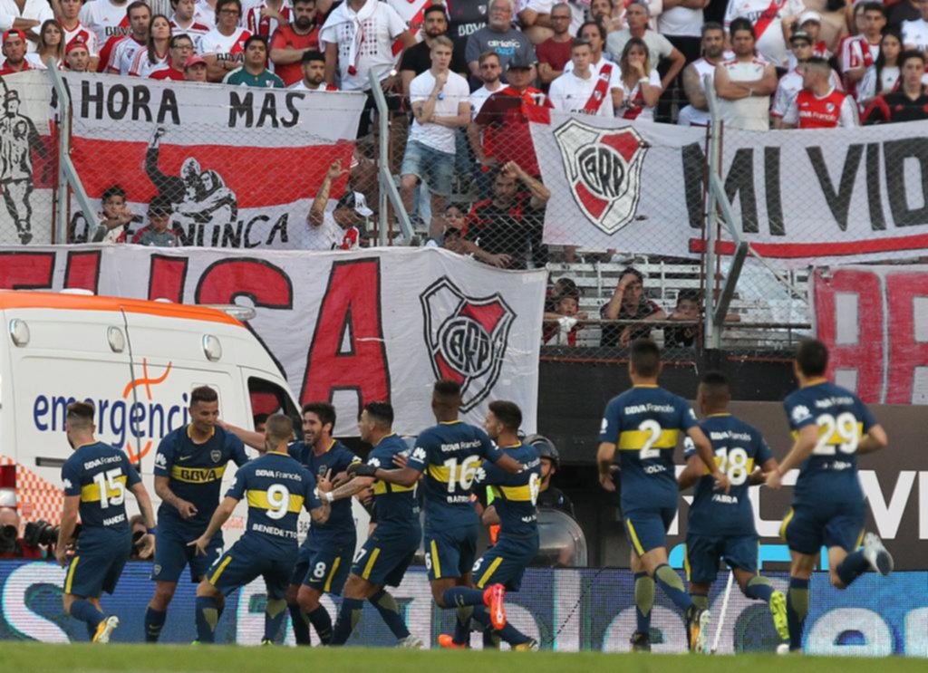 Boca gozó ante River y sigue imparable