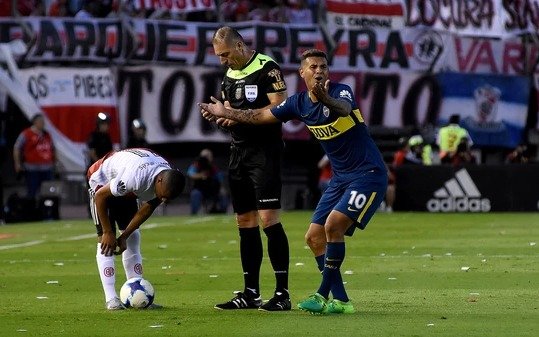 Boca presenta el descargo y Cardona recibiría un castigo menor