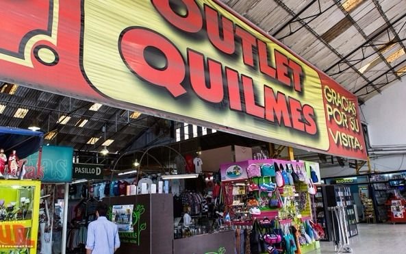 Tras el incendio comienzan las obras en el Outlet