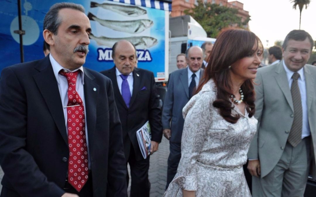 Moreno criticó a Cristina por no haber bancado a De Vido