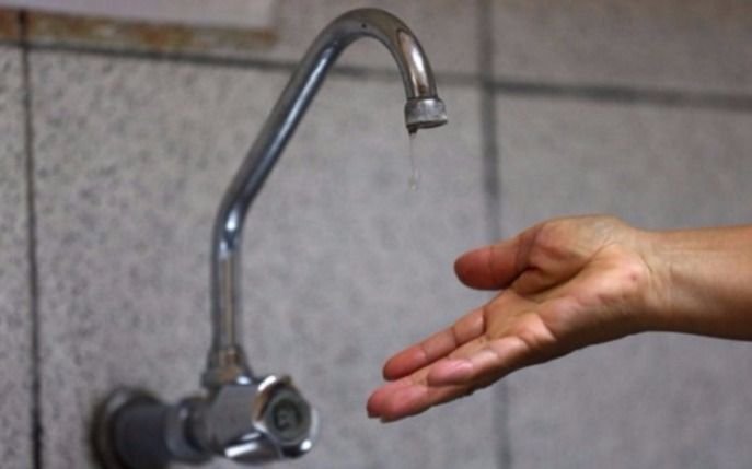 Aysa anunció baja presión o falta de agua en Quilmes