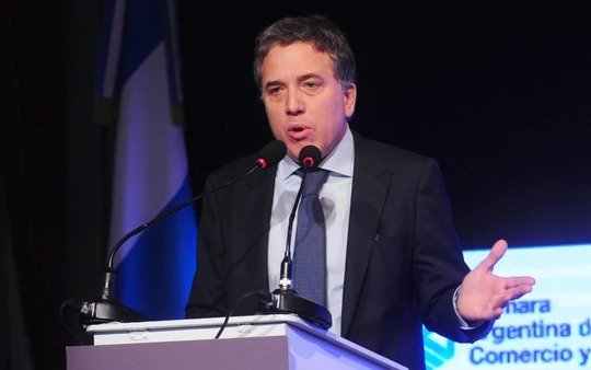 Dujovne reclamó a las provincias que rebajen sus impuestos para atraer inversiones