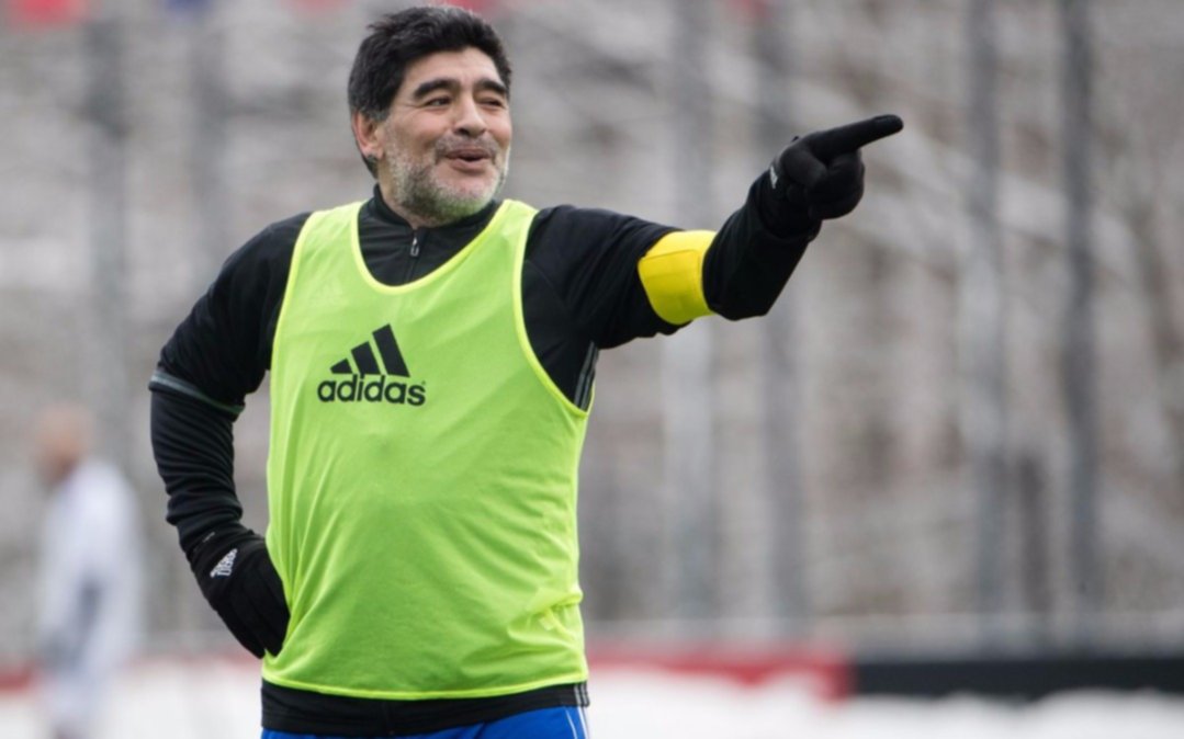 Maradona se postula para DT de la Selección: "¡Quiero volver!"