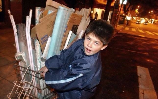 Más de 700 mil menores realizan algún tipo de trabajo infantil