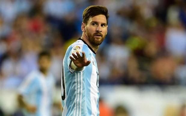 Burzaco aseguró que Messi y otros jugadores cobraron para jugar amistosos