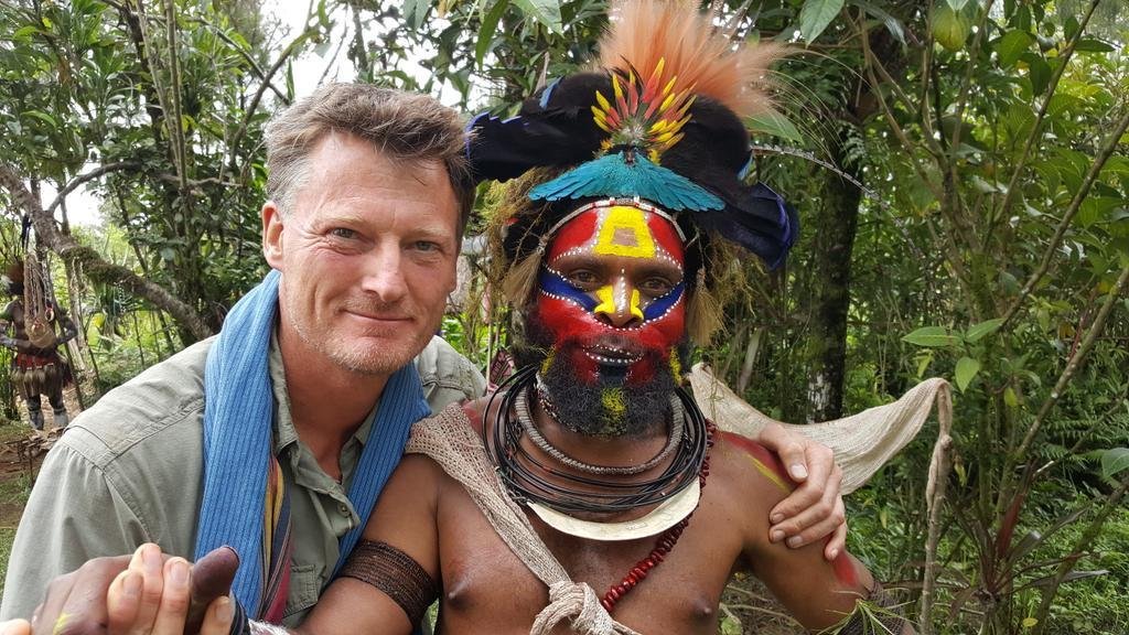 Vieron con vida al explorador que había desaparecido en la selva de Papúa Nueva Guinea