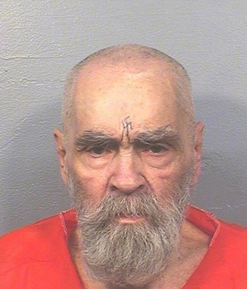 Charles Manson grave, “pero vivo”
