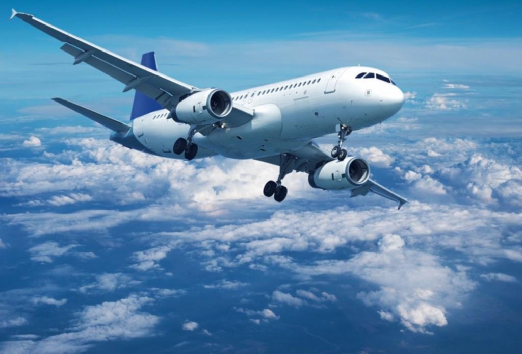 Síndrome aerotóxico: ¿es dañino el aire que se respira dentro de un avión?