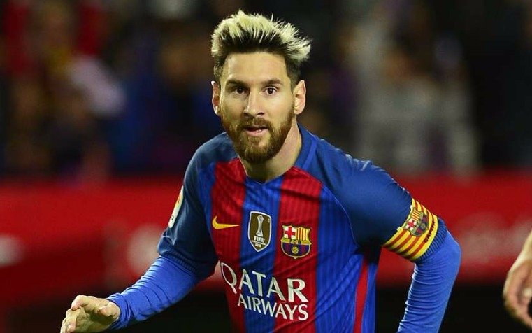 Messi entre los mejores jugadores del siglo para la UEFA