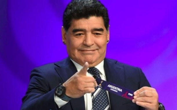 Maradona entre los 8 ex futbolistas que sortearán el Mundial