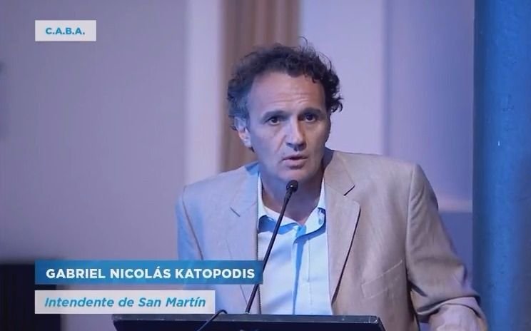 Katopodis criticó al gobierno por un nuevo aumento de las tarifas