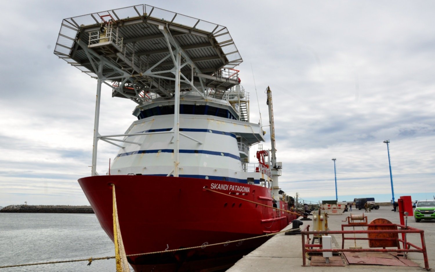 Un buque noruego con rescatistas estadounidenses zarpó de Comodoro Rivadavia