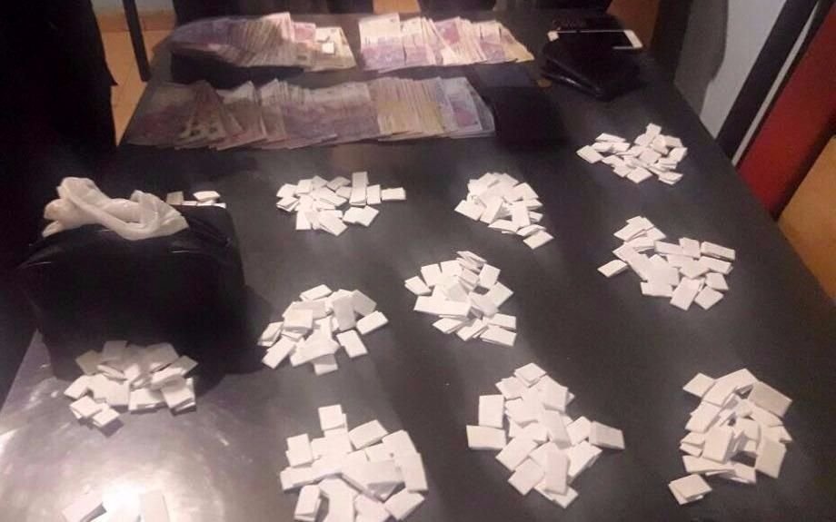 Detuvieron a tres narcos que vendían cocaína de máxima pureza