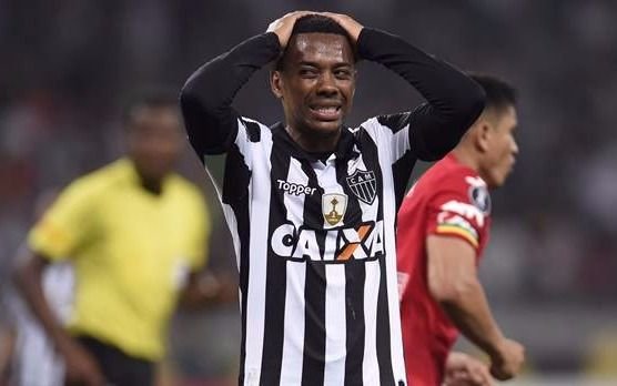 Condenan a 9 años de cárcel a conocido jugador brasileño