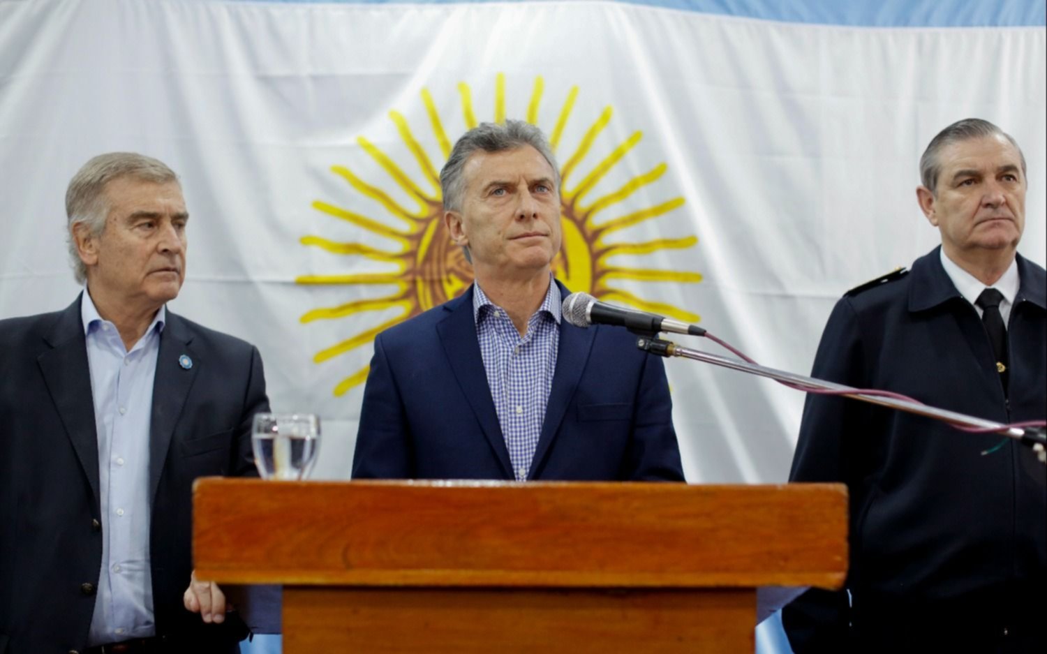 Macri: "estoy para garantizarles que vamos a continuar con la búsqueda"