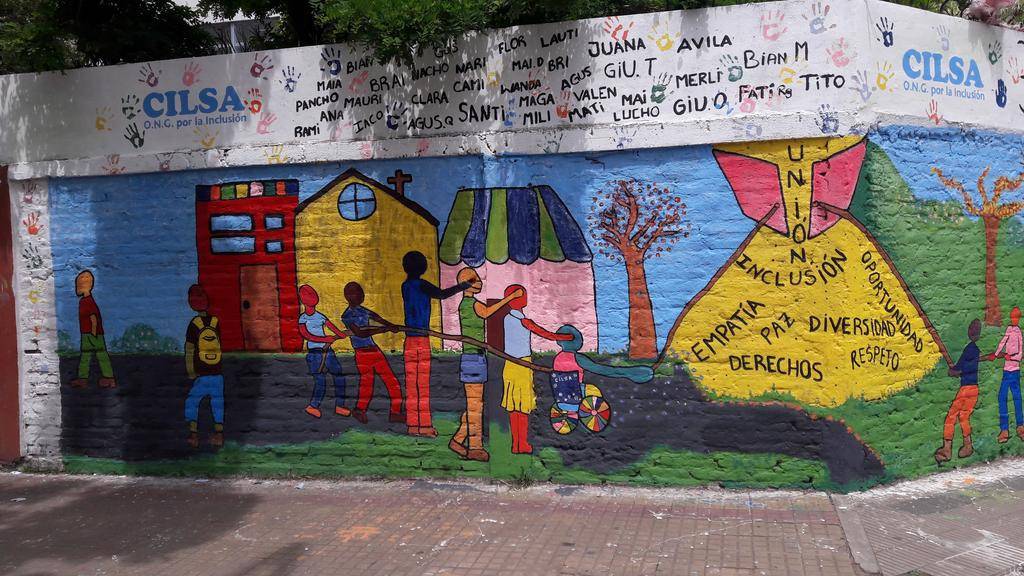 Un mural por la inclusión con sello de CILSA y el colegio Castañeda en 68 y 13