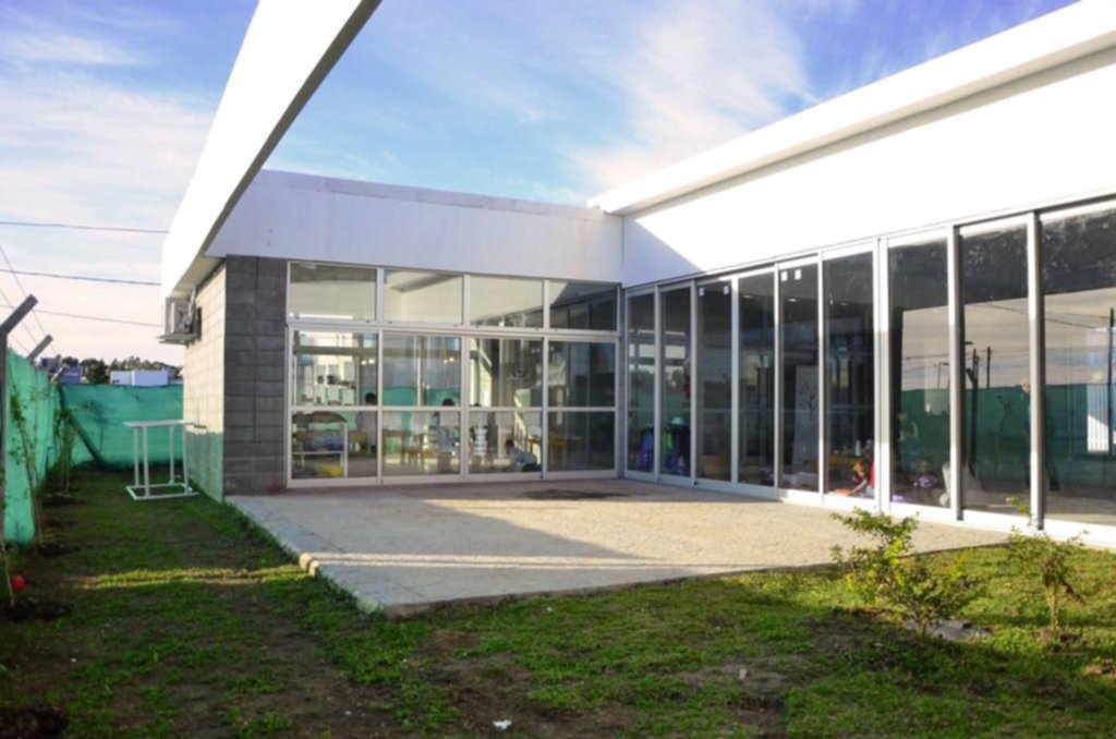 El jardín de infantes y escuela Arandú integra la arquitectura al aprendizaje