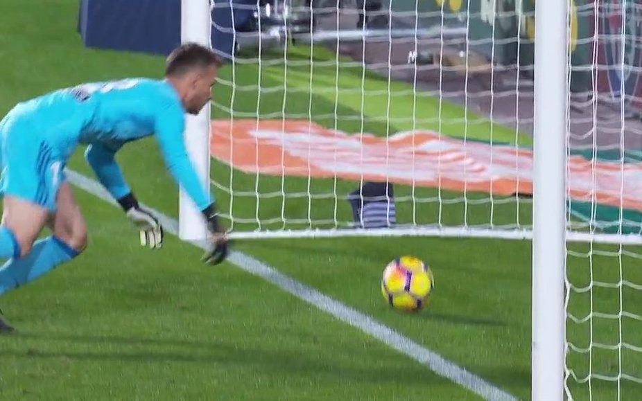 Barcelona empató con Valencia y a Messi no le cobraron un gol increíble