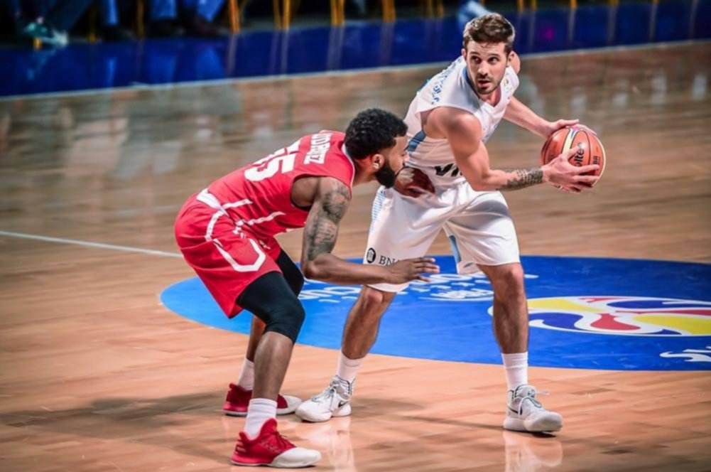 Argentina “batalló” para derrotar a Panamá 68-59