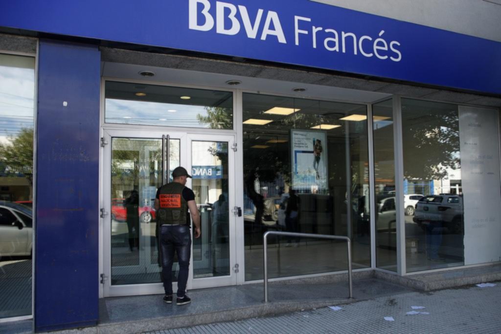 Encontraron 90 mil dólares en una caja de seguridad del ex ministro De Vido