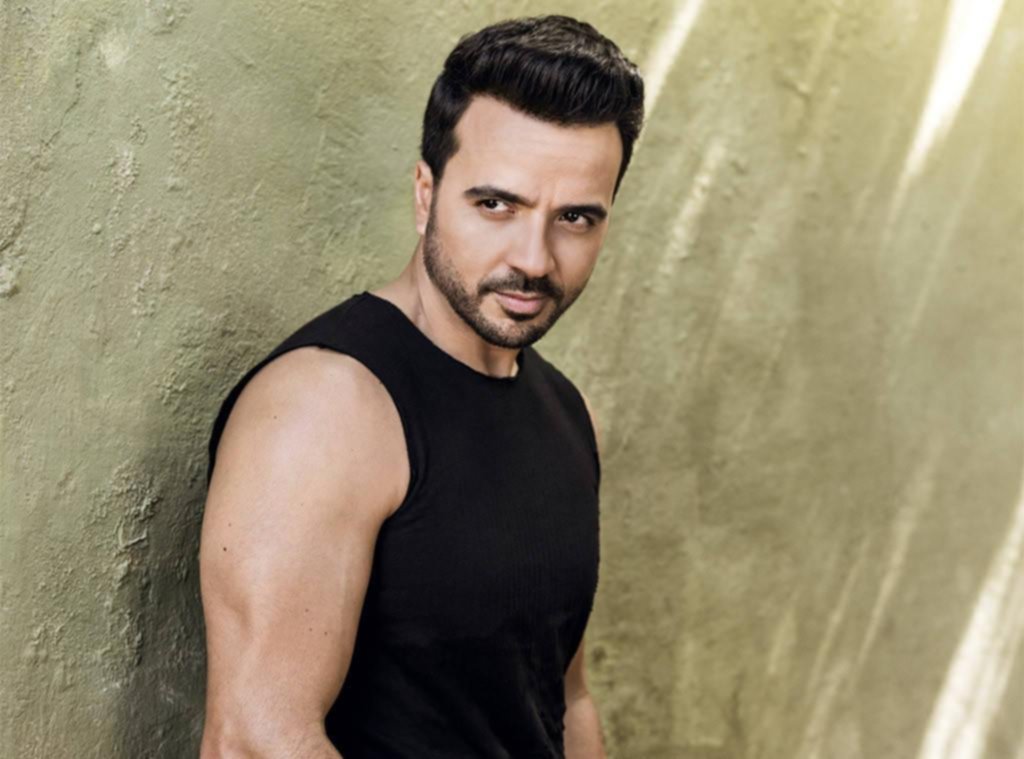 “Despacito” quiere hacer historia y ser el primer tema en español en ganar un Grammy