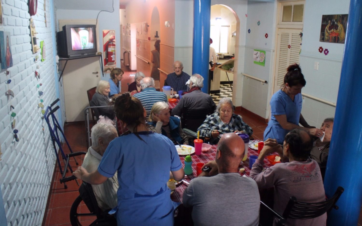 Sin agua, en una residencia de abuelos aseguran que atraviesan una situación de  "emergencia"