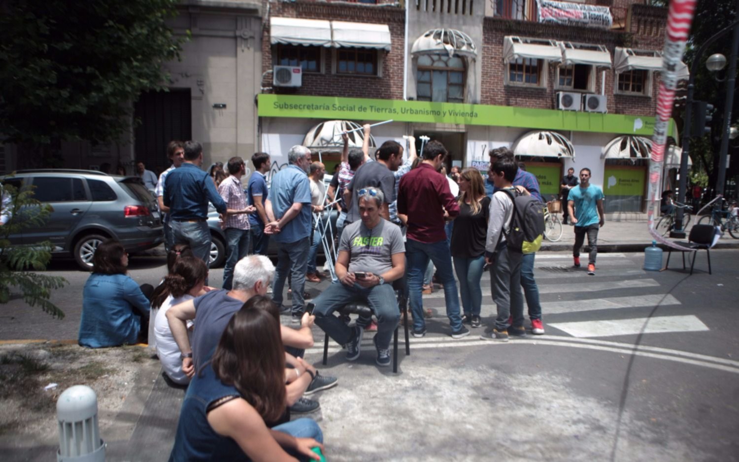 Protesta, corte y clima de incertidumbre en 56 y diagonal 73