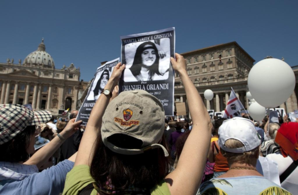 Hallan huesos en el Vaticano y se reaviva un misterioso caso