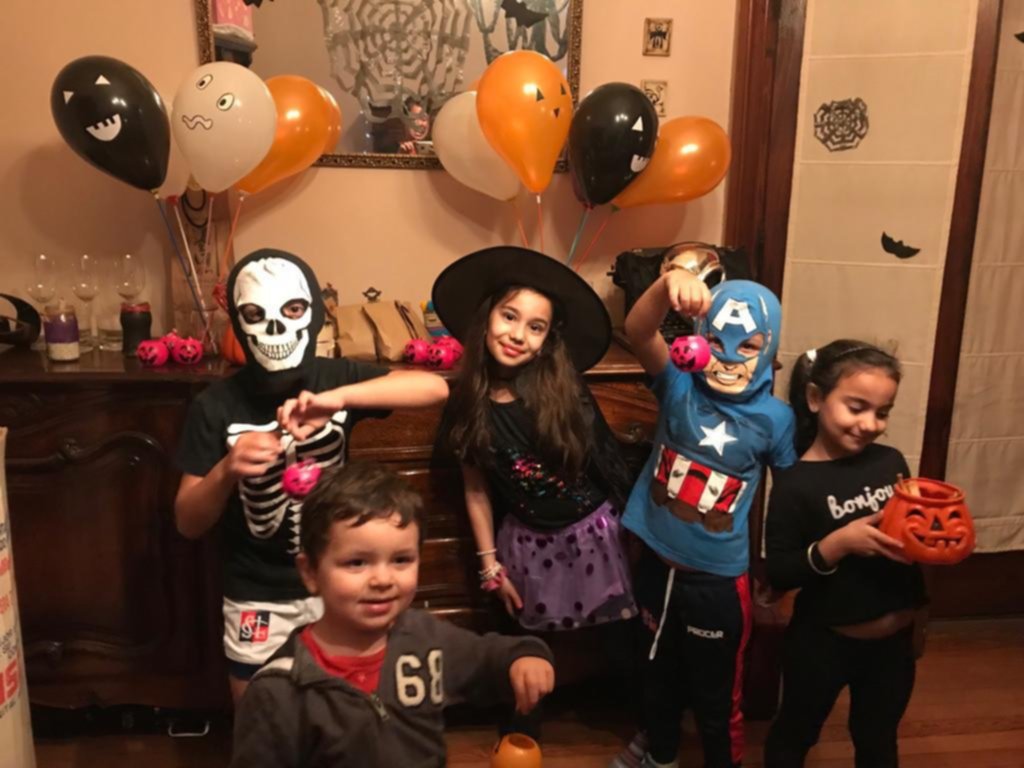 Con disfraces, cotillón y muchos dulces, La Plata celebró Halloween